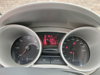 SEAT Ibiza 1.6 TDI 105CV Style - 12