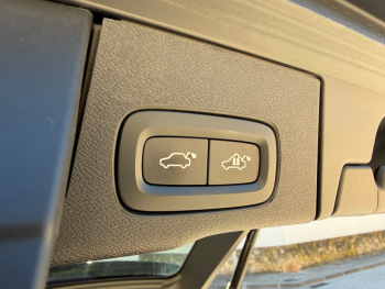 VOLVO XC60 2.0 B4 D Ultimate Dark Auto - 12