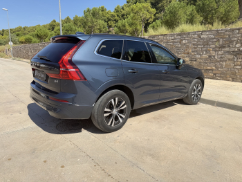 VOLVO XC60  2.0 B4 D Momentum Pro Auto - 17