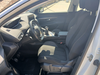 PEUGEOT 3008 1.5L BlueHDi SS Active - 13