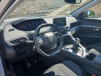 PEUGEOT 3008 1.5L BlueHDi SS Active - 14