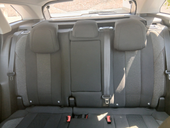 PEUGEOT 3008 1.5L BlueHDi SS Active - 21