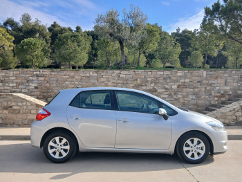 TOYOTA Auris1.4d90cv - 6