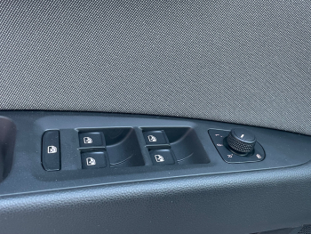 SEAT León 1.6 TDI 85kW 115CV SS Style Visio Ed - 8