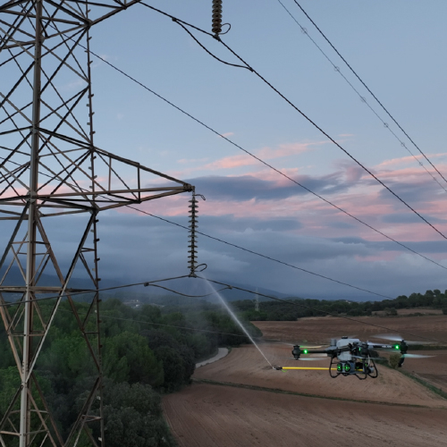 El futuro de la limpieza aérea para aisladores y de aerogeneradores