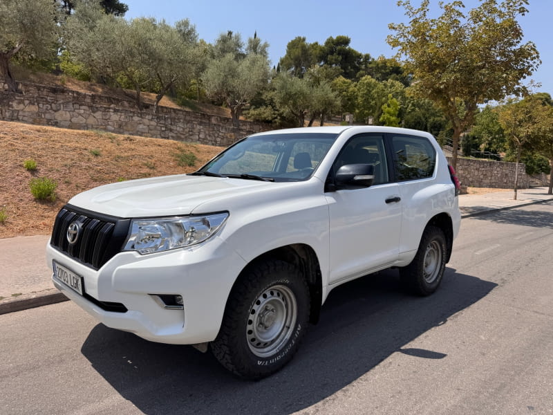 TOYOTA LAND CRUISER