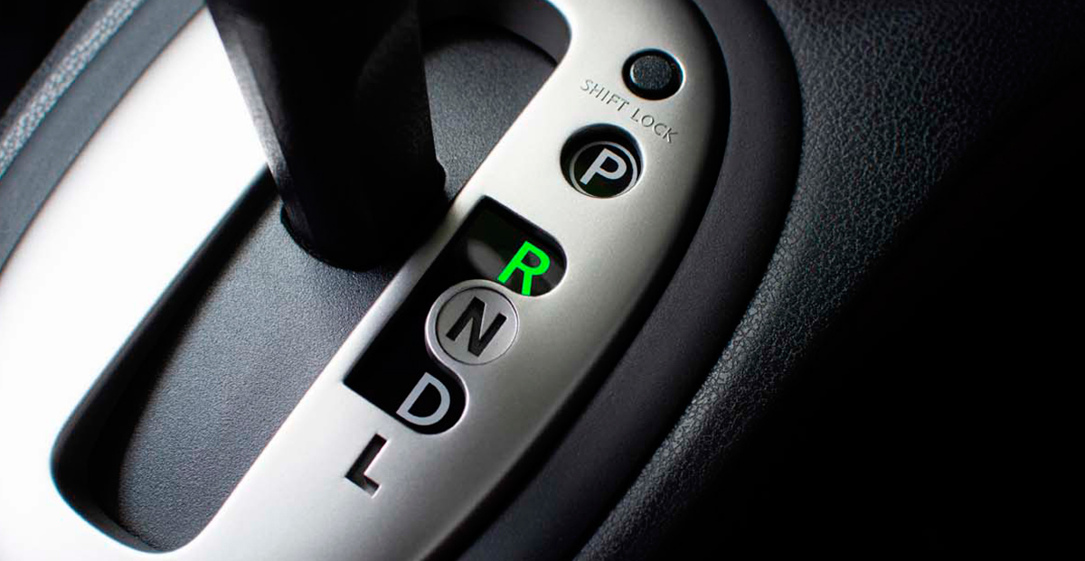 Cómo conducir un coche automático: consejos prácticos para sacarle el máximo partido