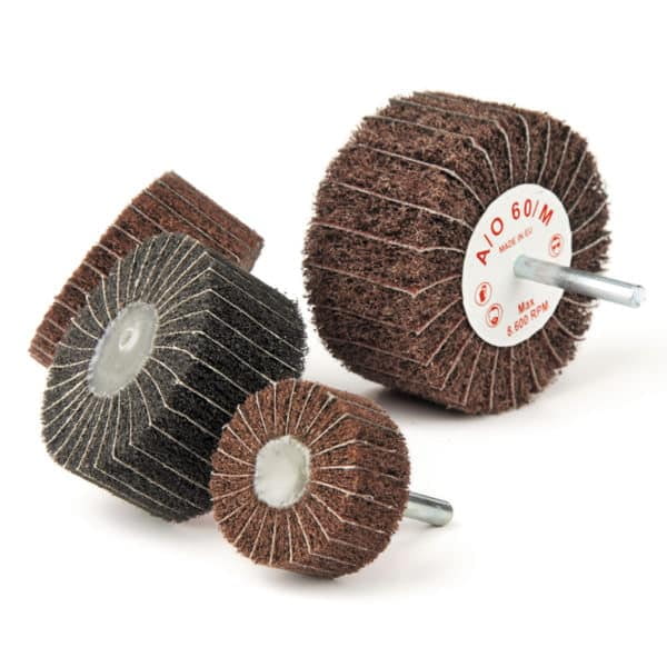 Paquete 10 cepillos con eje de 6 mm combinado tejido "scotch" y tela abrasiva