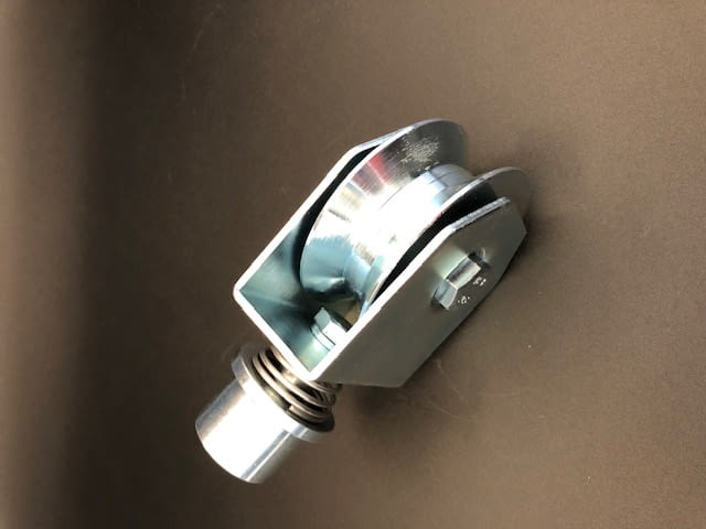Rueda giratoria canal universal para guía redonda de 20 y 16 mm para puerta corredera