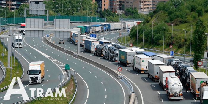 EL MINISTERIO DE TRANSPORTES Y MOVILIDAD SOSTENIBLE AUTORIZA FLEXIBILIZAR LOS TIEMPOS DE CONDUCCIÓN Y DESCANSO PARA LOS TRANSPORTISTAS AFECTADOS POR LOS BLOQUEOS Y CONFLICTOS EN FRANCIA