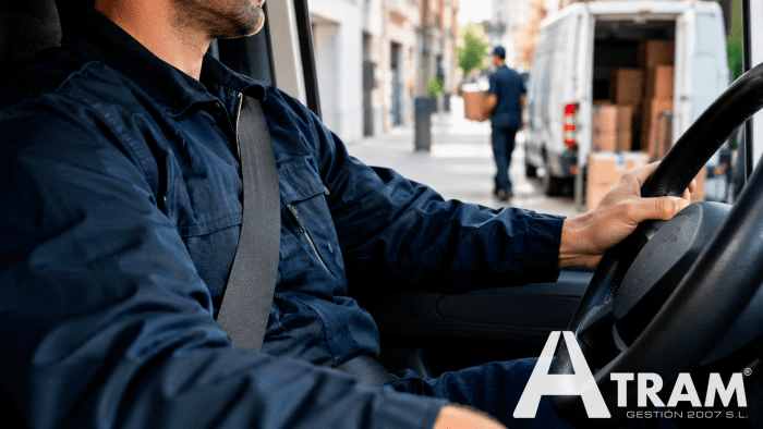 ENTRA EN VIGOR LA MODIFICACIÓN DEL REGLAMENTO GENERAL DE CIRCULACIÓN: SE ACABA LA EXCEPCIÓN DEL CINTURÓN DE SEGURIDAD PARA LA DISTRIBUCIÓN DE ÚLTIMA MILLA