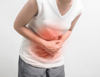 Causes de l'estómac inflat: Entenent i alleujant el malestar