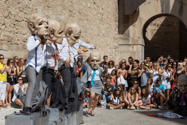 Acord entre la CCMA i Fira de Teatre al Carrer de Tàrrega,  per promoure i difondre les activitats de FiraTàrrega