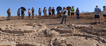 Visita a la necròpolis d'Almenara al municipi d'Agramunt