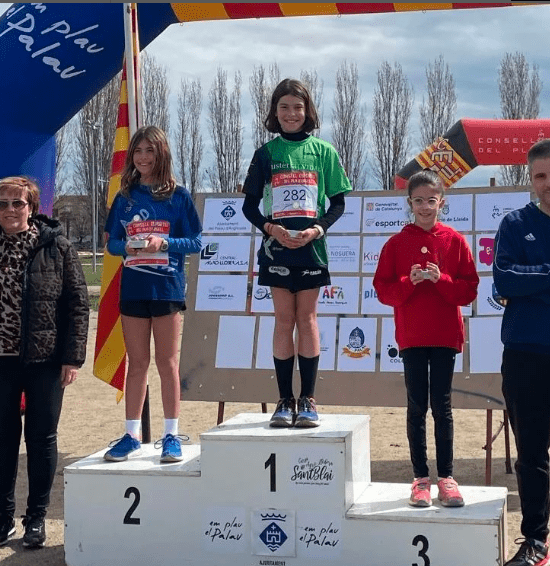 Els atletes del CEACA Tàrrega participen al cros de Pala d'Anglesola