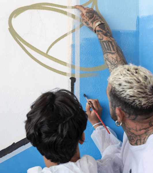L'artista targarí Tope Rodríguez renova com a director artístic de 'Traspassar els murs' un projecte que transforma artísticament els murs dels Centres Educatius de Justícia Juvenil