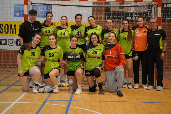 Crònica de la competició d'atletisme i els partits d'handbol del CEACA Tàrrega