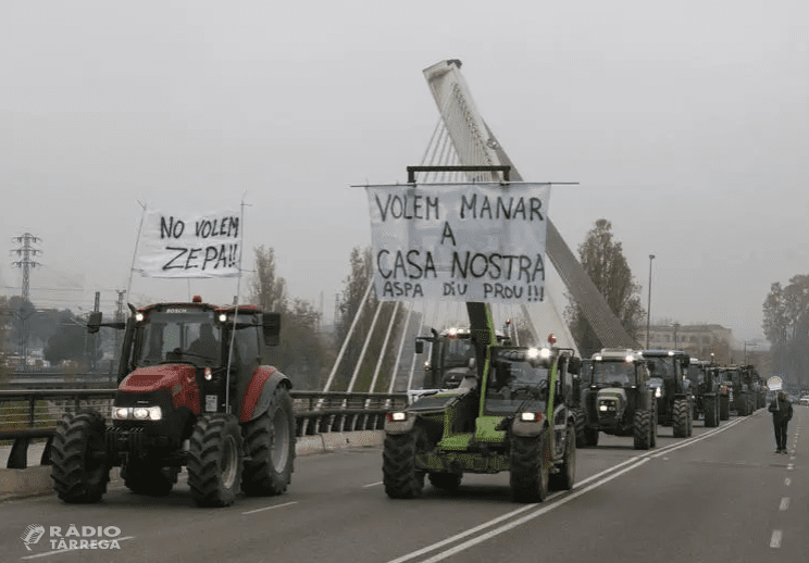 Organitzacions agràries mobilitzen un centenar de tractors per exigir un replantejament de les ZEPA