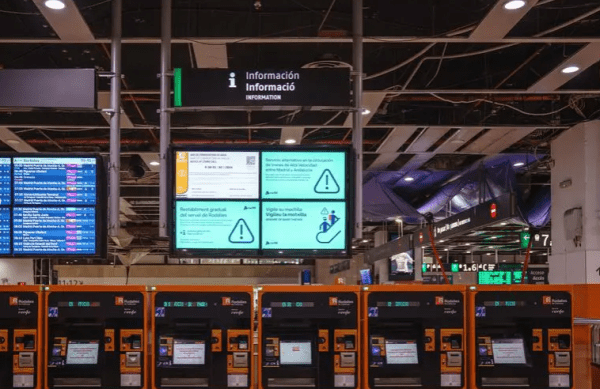 La vaga del sector ferroviari comença sense complir-se tots els serveis mínims programats