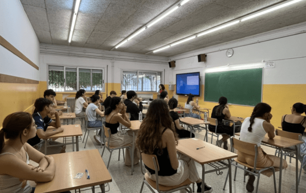 Oberta la prematrícula per a les proves PAU per a l'alumnat de segon de batxillerat