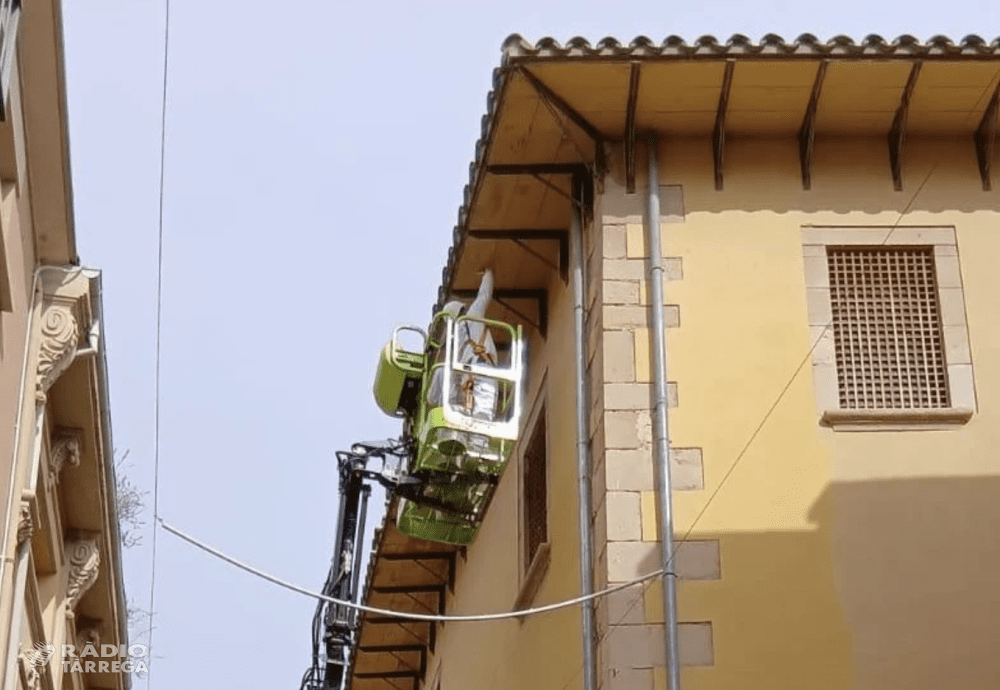 El Museu Tàrrega Urgell culmina les obres de manteniment i pintura del vestíbul i la façana exterior