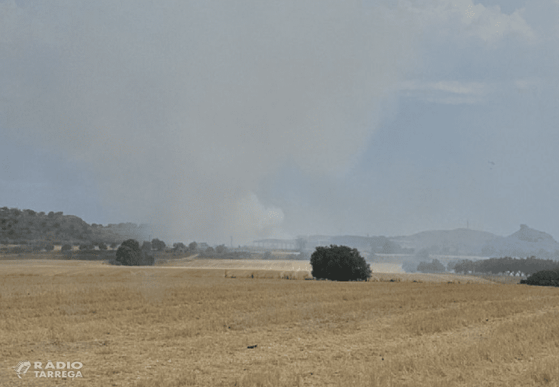 L'incendi de l'abocador de Tàrrega evoluciona favorablement
