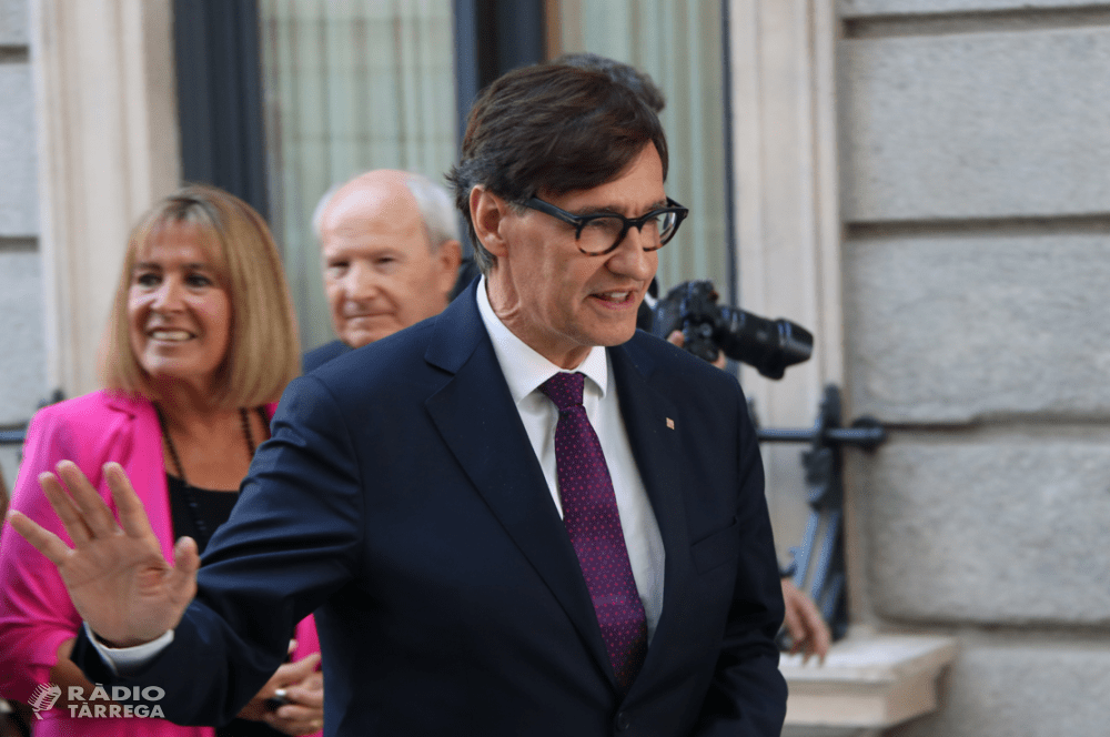 Illa planteja prohibir la IA a les escoles fins als 14 anys i 'potenciar la lectura' entre les noves generacions
