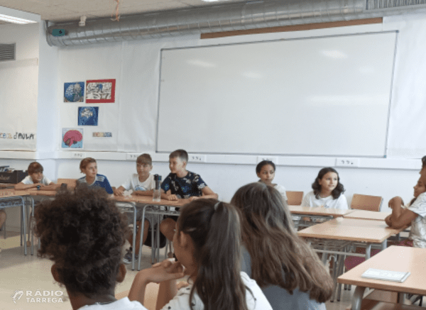 Catalunya no retirarà les pissarres digitals a educació infantil, però en limitarà l'ús lliure i no tindran internet