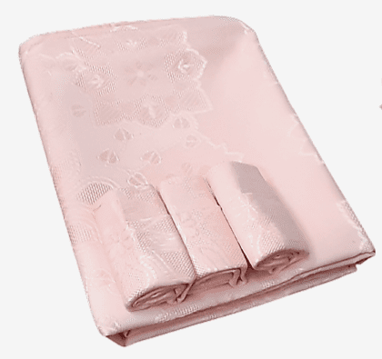 Mantelería jaquard rosa 150 x 150 + 6 - 4