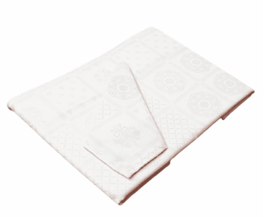 Mantelería adamascada beige 150 x 150 + 6