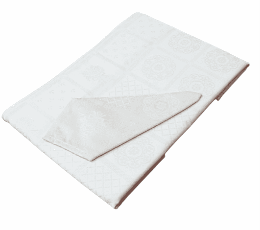 Mantelería adamascada beige 150 x 150 + 6 - 2