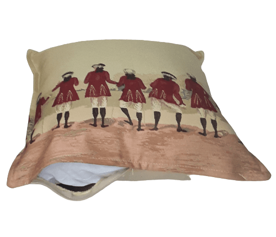 Funda cojín casaca roja - 1