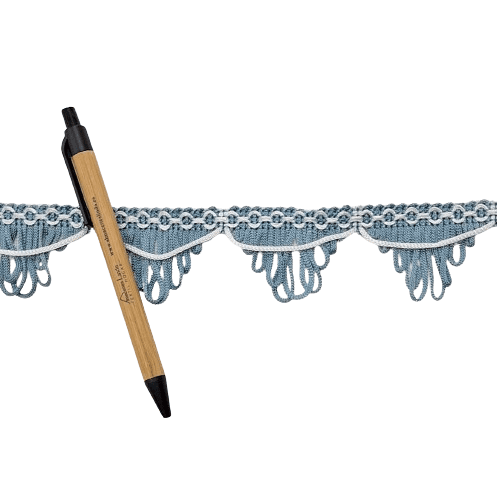 Flecos triangulares en azul y blanco