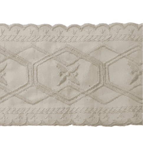 Entredós beige bordado - 1