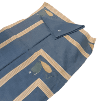 Mantel azul bordado 135 x 135 + 6 - 3