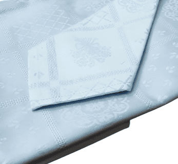 Mantelería jaquard adamascada azul 150 x 150 +6 - 4