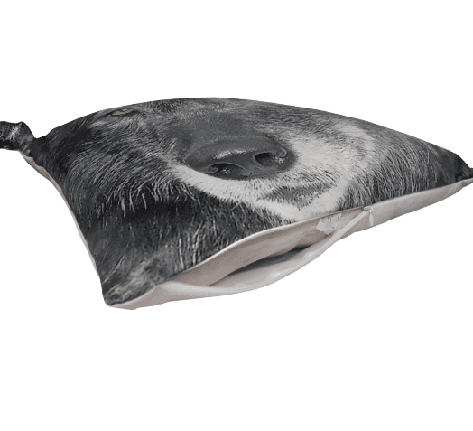 Cojín lobo 45 x 45 - 2