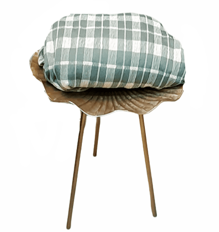 Funda de sillón de cuadros verdes y beige. 1 plaza