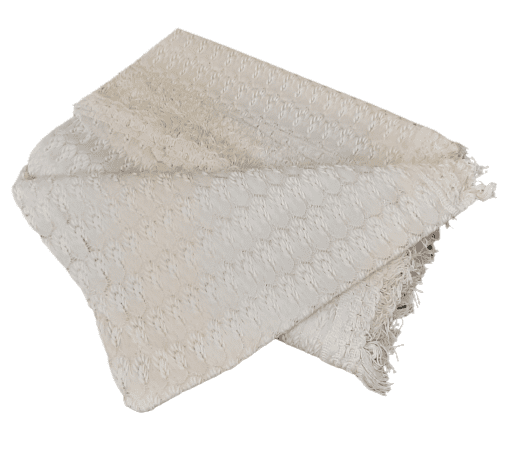 Colcha de encaje con flecos beige. Cama 80