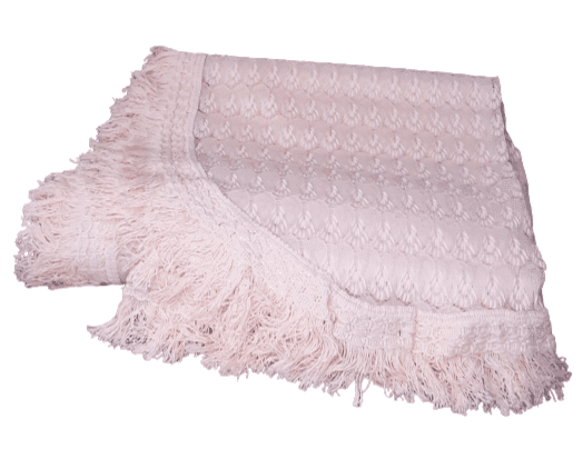 Colcha encaje rosa con flecos. Cama - 2