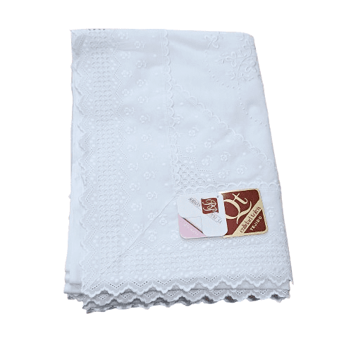 Sábanas blancas muy bordadas. Cama 135 - 1