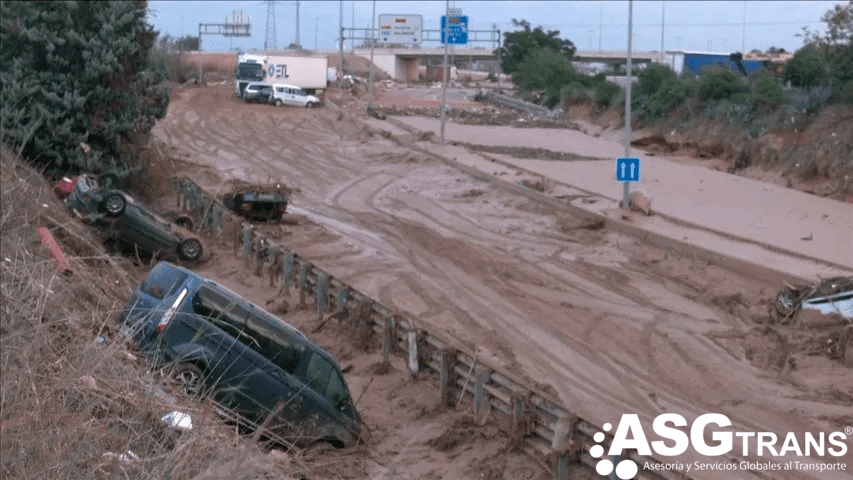 El Ministerio de Transportes flexibiliza temporalmente los tiempos de conducción y descanso por la DANA “Alice”