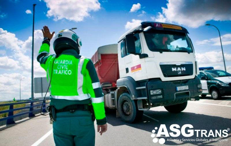 La DGT reconoce casi 2.000 multas indebidas a camiones en días de restricciones