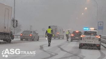 Los transportistas piden un periodo de transición claro antes de que la DGT sancione por no llevar la baliza V-16 conectada