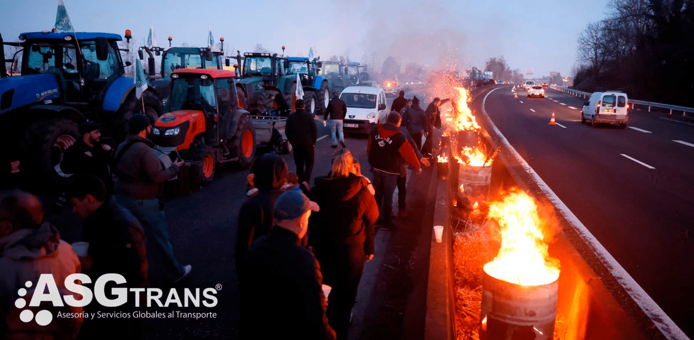 El Gobierno flexibiliza temporalmente los tiempos de conducción y descanso por los bloqueos en Francia y Cataluña