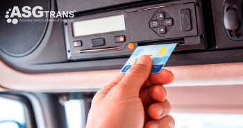 Los conductores con permiso B ya podrán obtener la tarjeta de tacógrafo