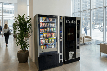 LOTE 2 MAQUINAS VENDING AZKOYEN MISTRAL PLUS MÁS NECTA CANTO TOUCH DE CAFE EN GRANO CON PAGO TARJETA Y MOVIL Y MONEDERO DE CAMBIO