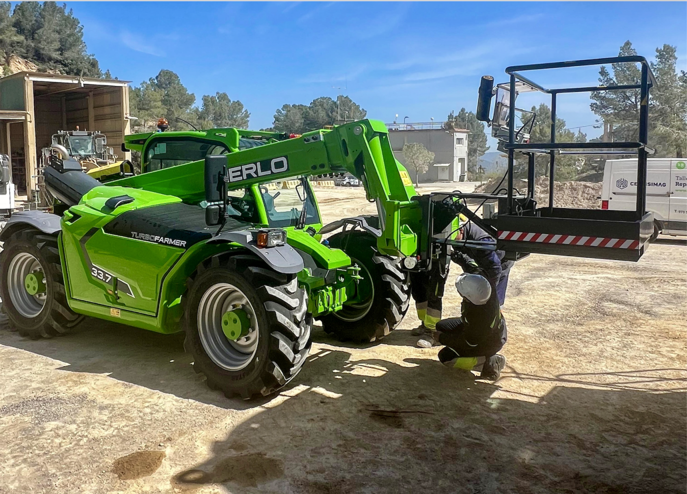 Merlo TF33.7 para obra urbana en Barcelona: cuando el espacio manda
