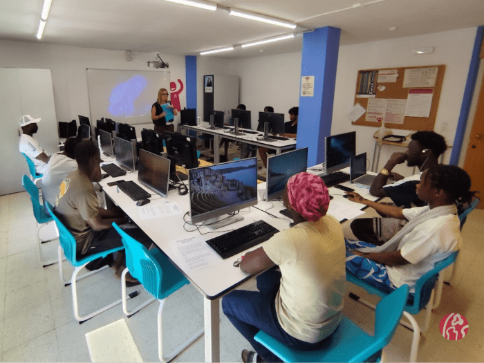 el gòTIC acull una formació d’iniciació a les tecnologies digitals per a joves migrats