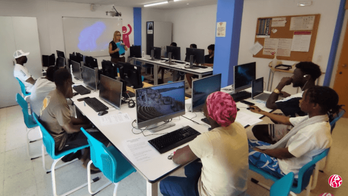 el gòTIC acull una formació d’iniciació a les tecnologies digitals per a joves migrats